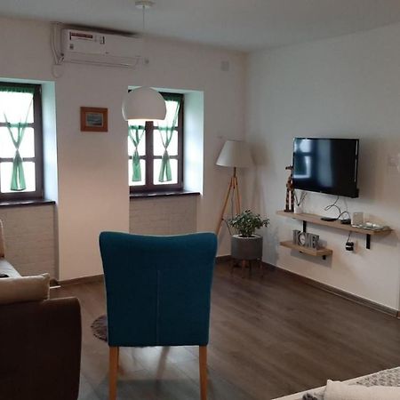 Bed&Bike Apartment เซรมสกี คาร์ลอฟซี ภายนอก รูปภาพ