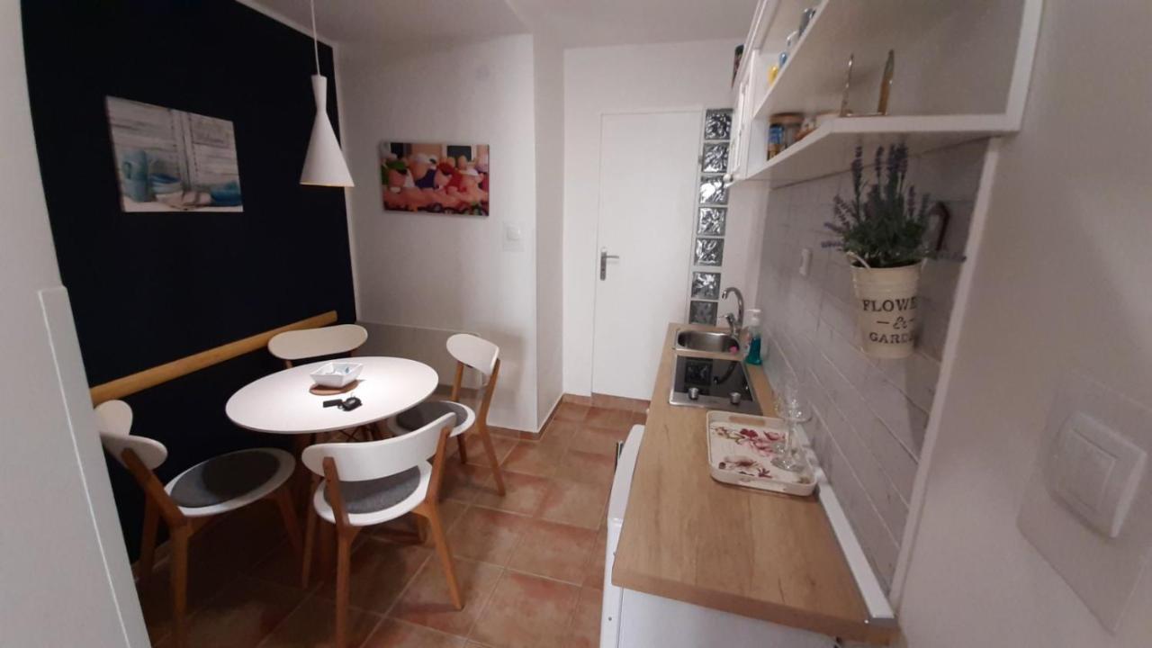 Bed&Bike Apartment เซรมสกี คาร์ลอฟซี ภายนอก รูปภาพ